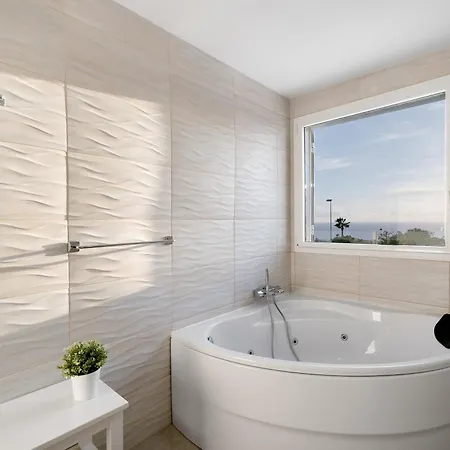 Espectacular Aurora By Paramount Holidays Puerto de Santiago (Tenerife)