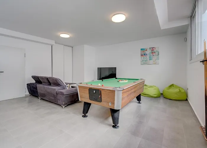 Espectacular Aurora By Paramount Holidays Villa *